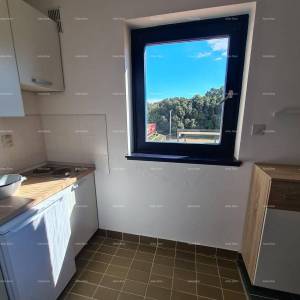 Apartman na prodaju u Barbarigi – prvi red do mora