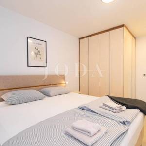 Apartman s bazenom i okućnicom