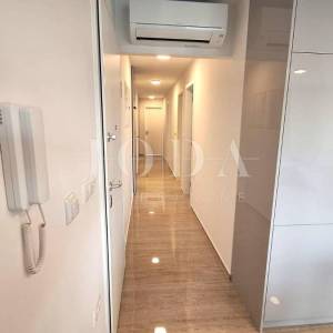 Apartman s bazenom na prestižnoj lokaciji!