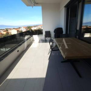 Apartman s otvorenim pogledom na more - Malinska