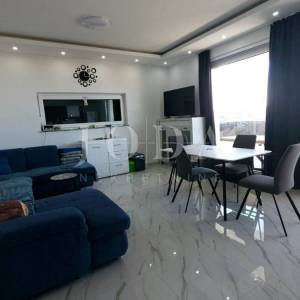 Apartman s otvorenim pogledom na more - Malinska