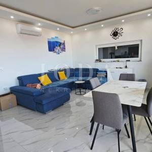Apartman s otvorenim pogledom na more - Malinska