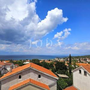 Apartman s otvorenim pogledom na more - Malinska