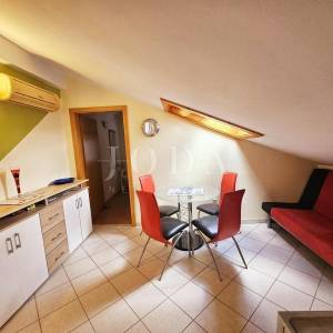 Apartman s otvorenim pogledom na more - Malinska