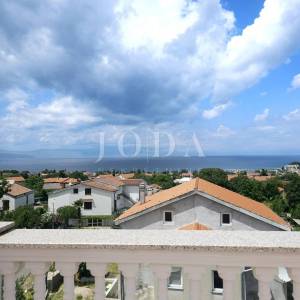 Apartman s otvorenim pogledom na more - Malinska