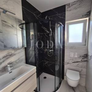 Apartman s pogledom na more - novogradnja uvala Soline
