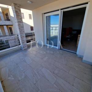 Apartman s pogledom na more i okućnicom, Njivice - otok Krk