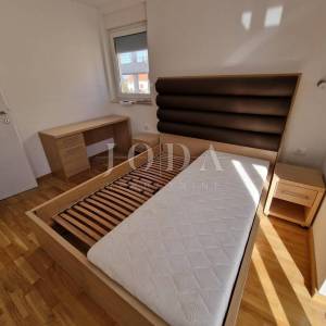 Apartman s pogledom na more i okućnicom, Njivice - otok Krk