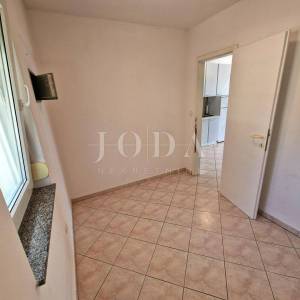 Apartman s pogledom na more 60 m od plaže