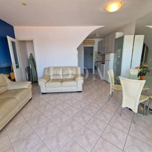 Apartman s pogledom na more 60 m od plaže