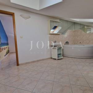 Apartman s pogledom na more 60 m od plaže