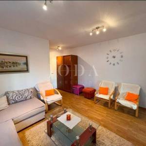 Apartman s velikim vrtom,Novigrad