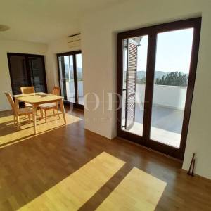 Apartman sa bazenom