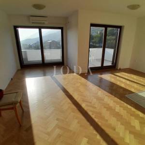 Apartman sa bazenom