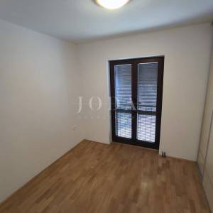 Apartman sa bazenom