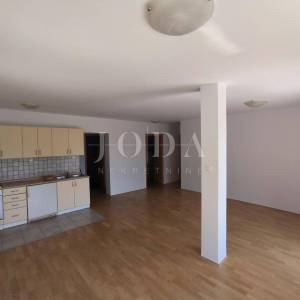 Apartman sa bazenom