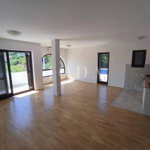 Apartman sa bazenom