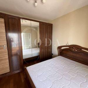 Apartman sa parkingom na samom moru