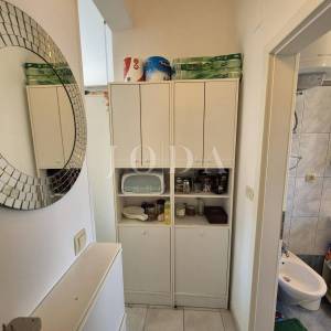 Apartman u drugom redu s otvorenim pogledom