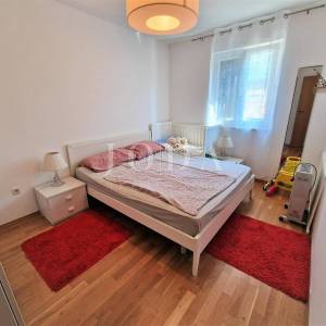 Apartman u prizemlju s pogledom na more