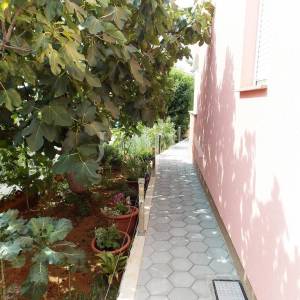 Apartmanska kuća sa šest opremljenih apartmana