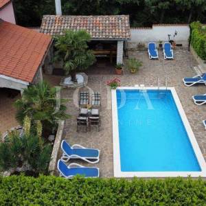 Apartmanska kuća