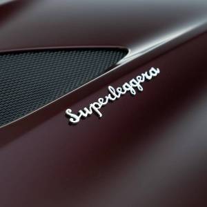 Aston Martin DBS Superleggera