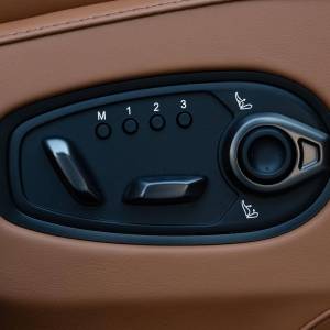 Aston Martin DBX 4.0 V8 TWIN TURBO