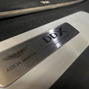 Aston Martin DBX AM8 550PS