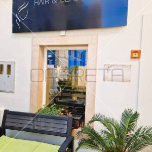 Atraktivan poslovni prostor u centru Malog Lošinja, nedaleko od mora