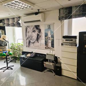 Atraktivan poslovni prostor u centru Malog Lošinja, nedaleko od mora