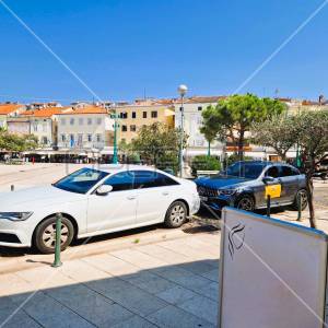 Atraktivan poslovni prostor u centru Malog Lošinja, nedaleko od mora