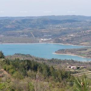 Atraktivno građevinsko zemljište - pogled na jezero Butoniga