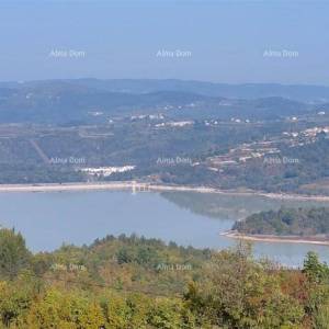 Atraktivno građevinsko zemljište - pogled na jezero Butoniga