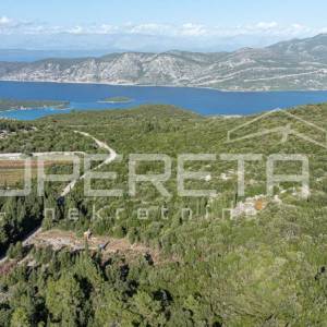 Atraktivno poljoprivredno zemljište 9400m2, nedaleko od mora, Pupnat, Korčula