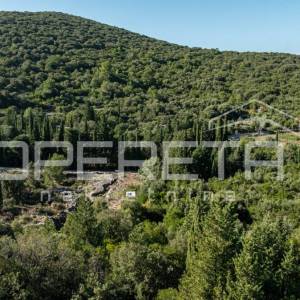 Atraktivno poljoprivredno zemljište 9400m2, nedaleko od mora, Pupnat, Korčula
