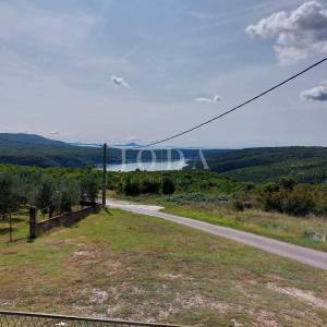 Barban, okolica, obiteljska kuća sa pogledom na more