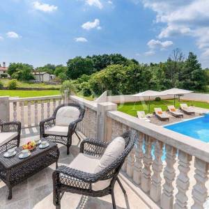 Barban, okolica, Villa na mirnoj lokaciji sa bazenom