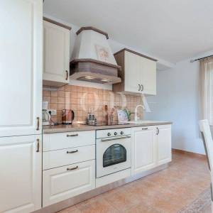 Barban, okolica, Villa na mirnoj lokaciji sa bazenom