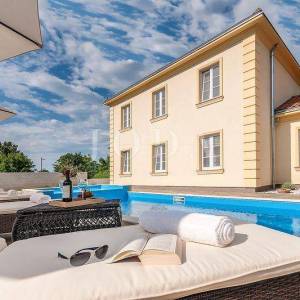 Barban, okolica, Villa na mirnoj lokaciji sa bazenom