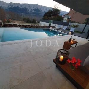 Baška moderna vila