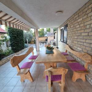 BIOGRAD, SVETI FILIP I JAKOV - Kvalitetna prostrana kuća