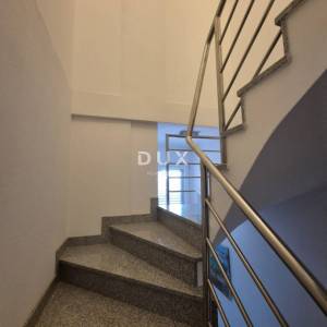 BIOGRAD, SVETI FILIP I JAKOV - Kvalitetna prostrana kuća