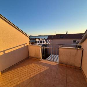 BIOGRAD, SVETI FILIP I JAKOV - Kvalitetna prostrana kuća