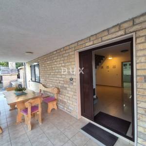 BIOGRAD, SVETI FILIP I JAKOV - Kvalitetna prostrana kuća