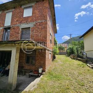 Bistra/Jablanovec/staro imanje sa kućom i zemljištem od 3826m2 POVOLJNO!