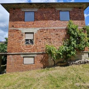 Bistra/Jablanovec/staro imanje sa kućom i zemljištem od 3826m2 POVOLJNO!
