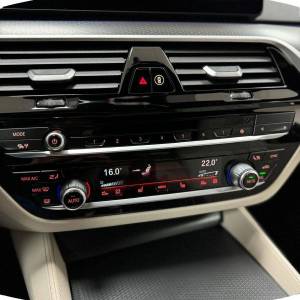 BMW 530d Touring xDrive Aut. M Sport 286 KS, ZRAČNI+LED+KAM+GR SJED+HEAD+PANO