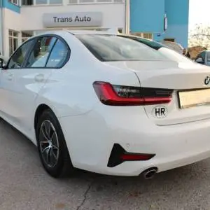 BMW serija 3 318d *LED, NAVIGACIJA*