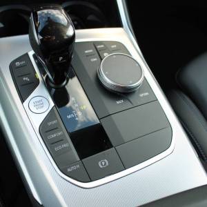 BMW serija 3 320d xDrive AUTOMATIK M-paket *LED, NAVIGACIJA, KAMERA*